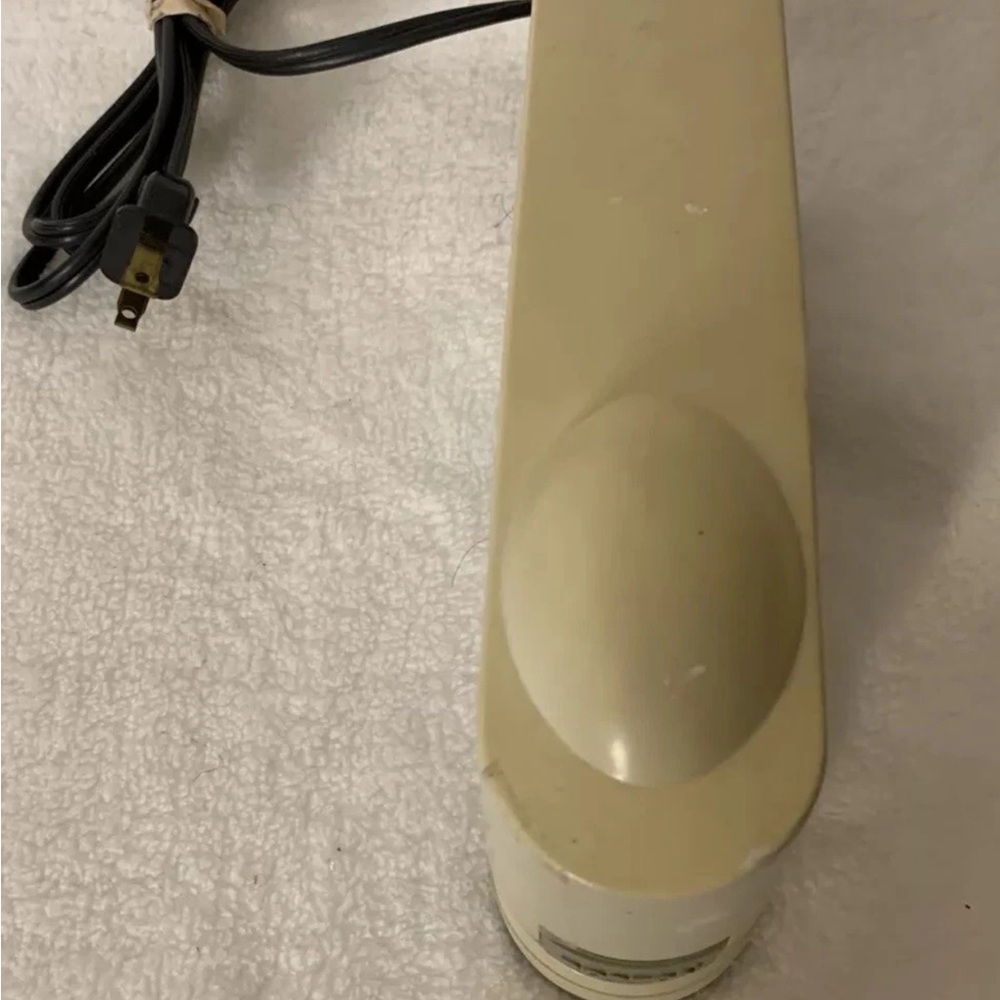 Hunt mfg beige Electric Stapler model 100 made‎ in USA 115V